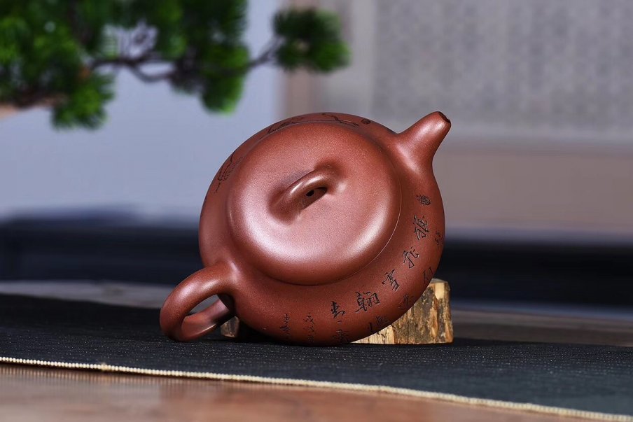 戚志君作品 汉唐石瓢