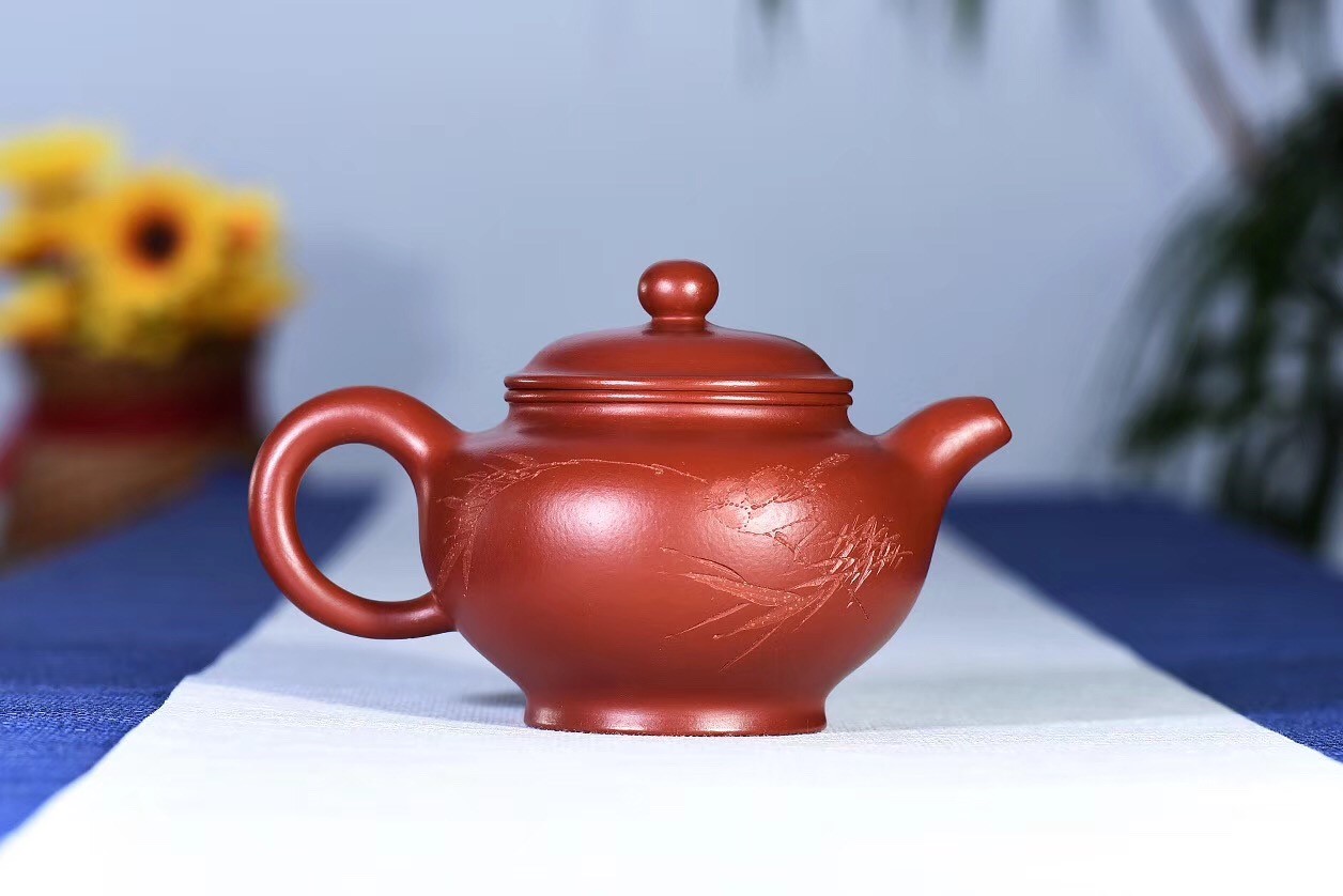 陈顺根作品 掇只壶