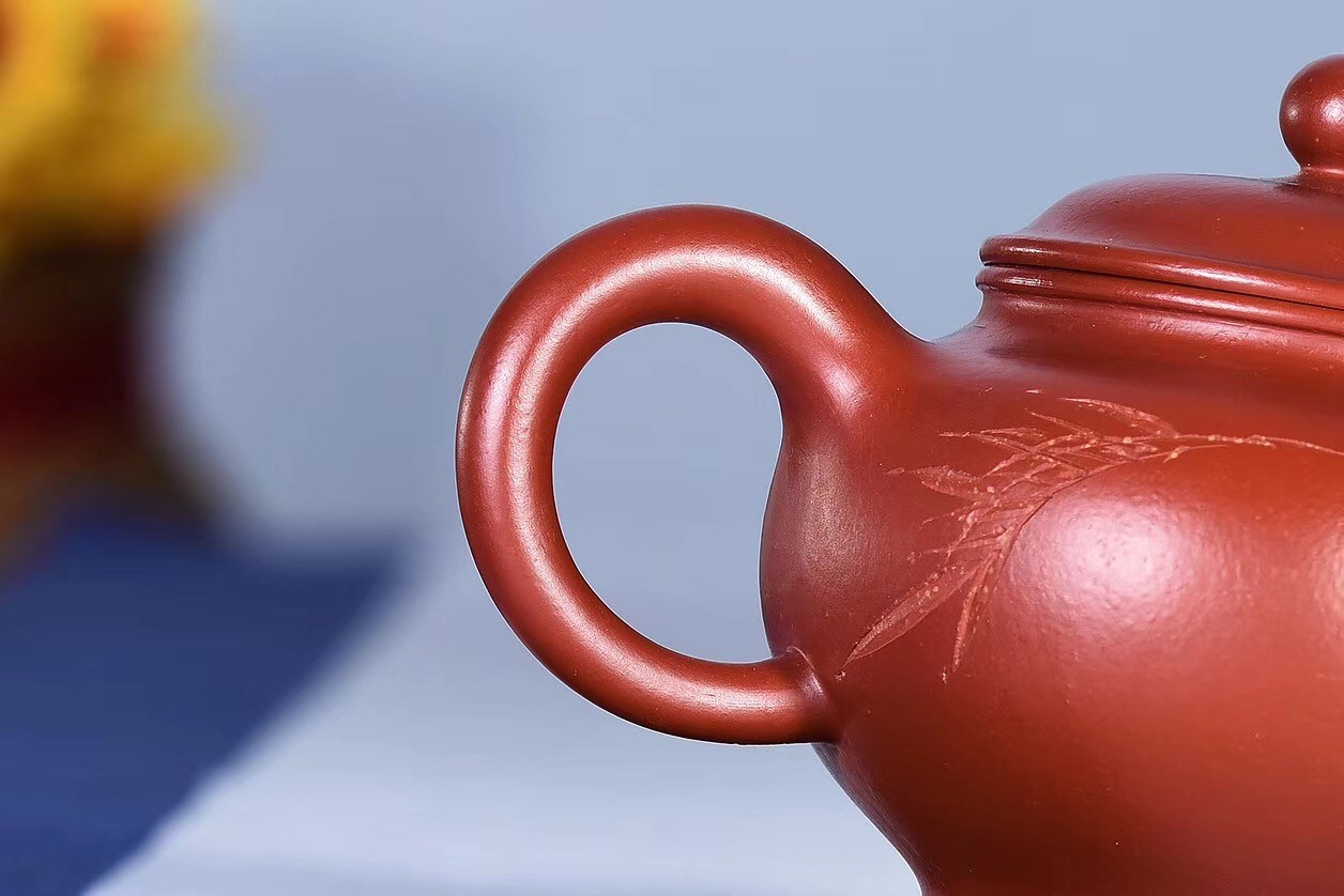 陈顺根作品 掇只壶