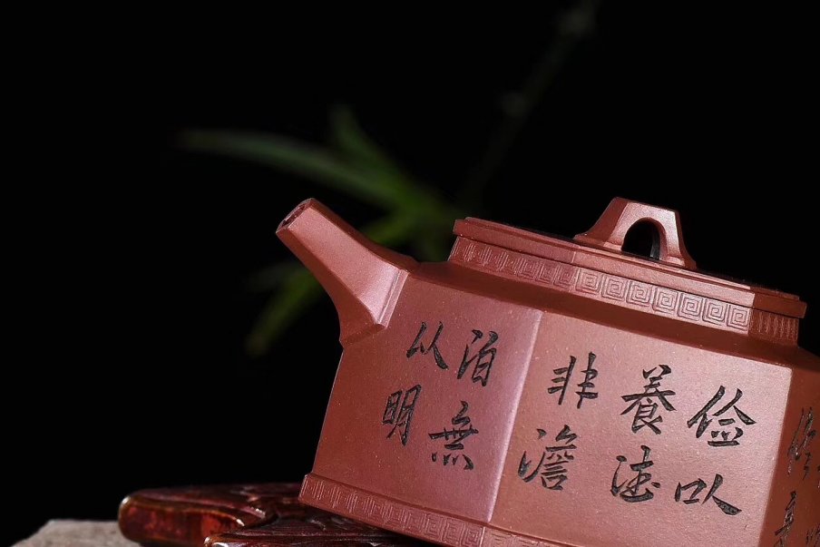郑求标作品 六方金钟