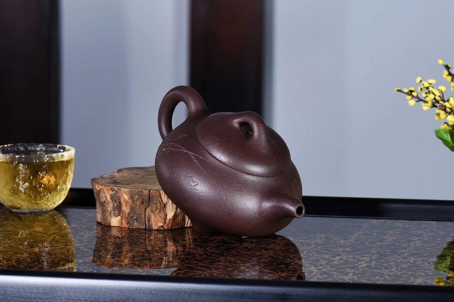 陈顺根作品 矮石瓢