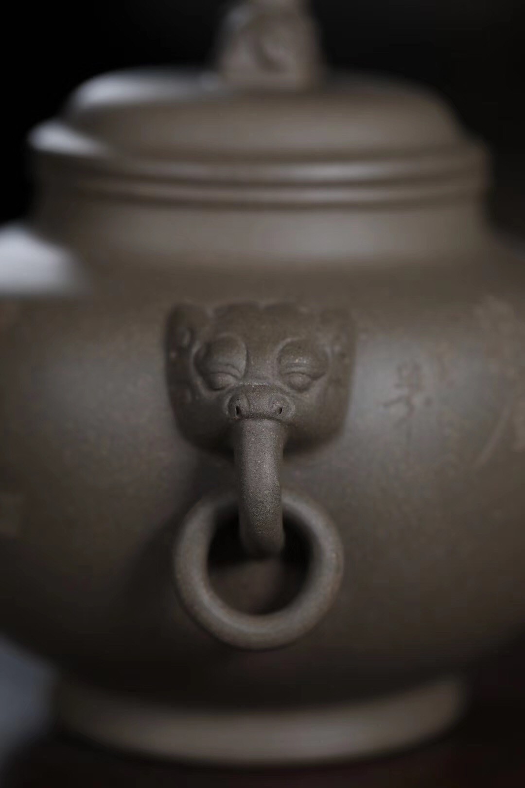 单益芳作品 汲古双耳兽首螭龙纽