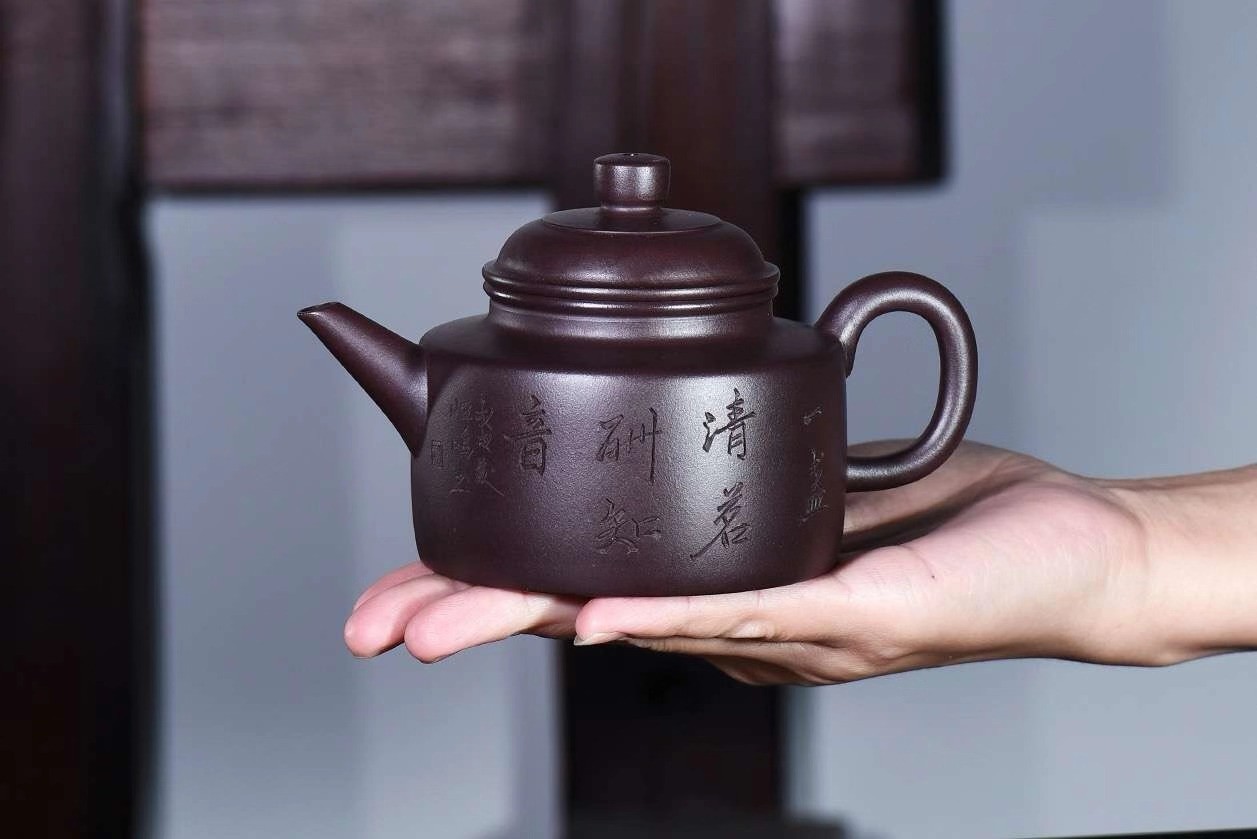 戚志君作品 剑流德钟