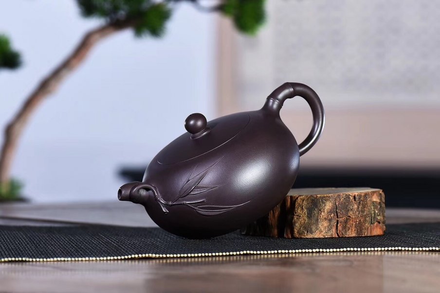 戚志君作品 竹节玉润