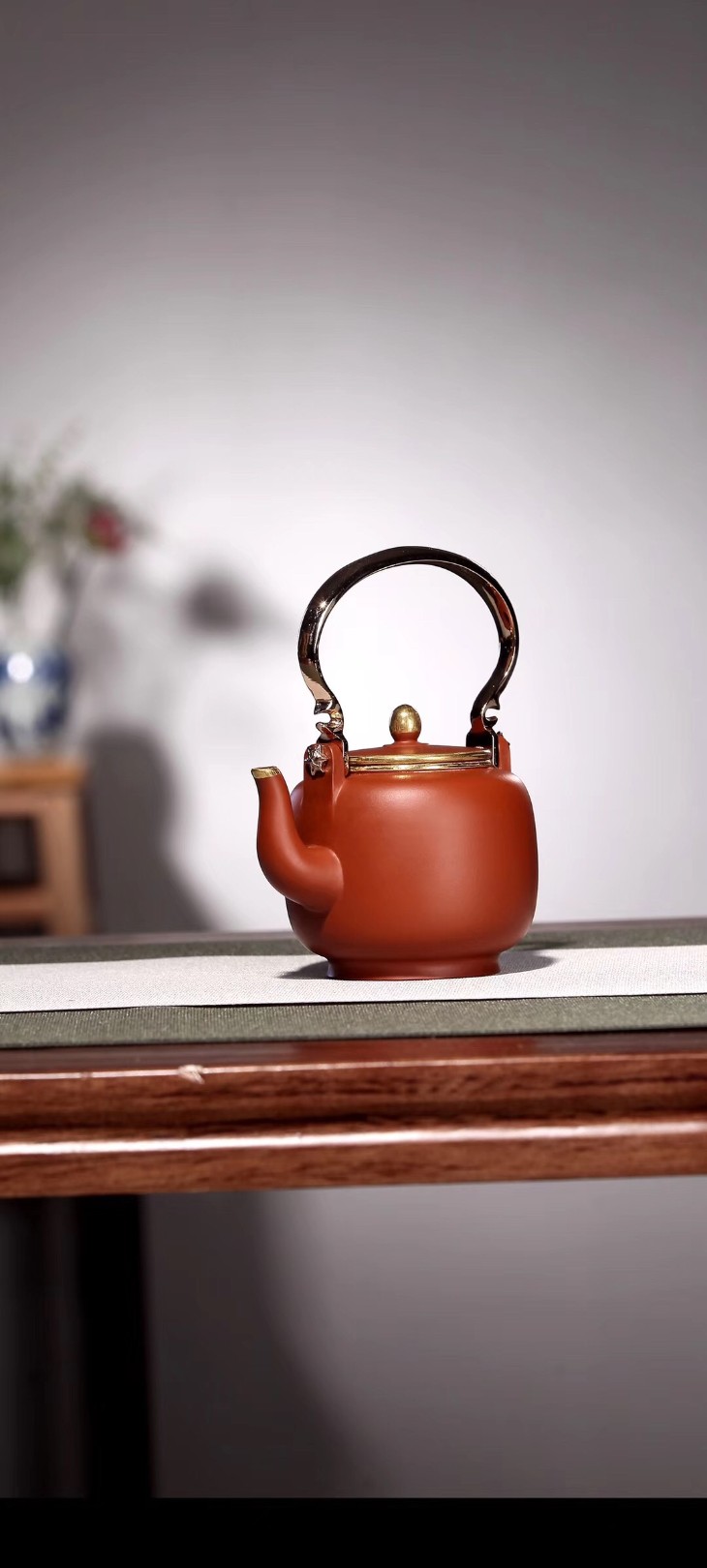 戚志君作品 高灯提梁