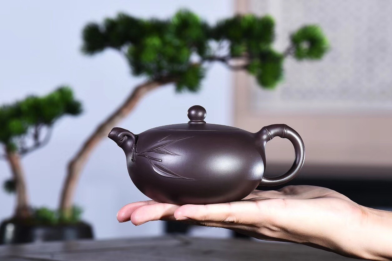 戚志君作品 竹节玉润