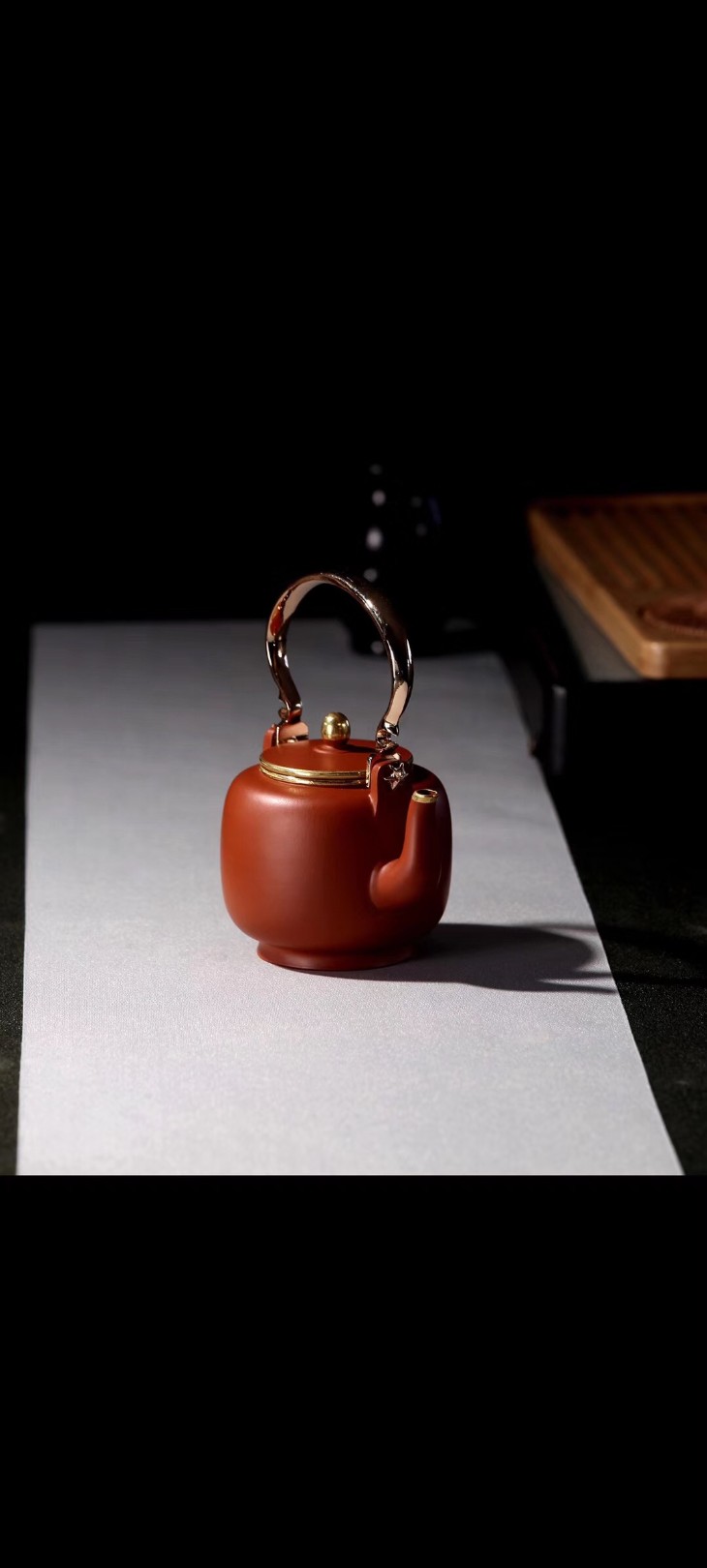 戚志君作品 高灯提梁