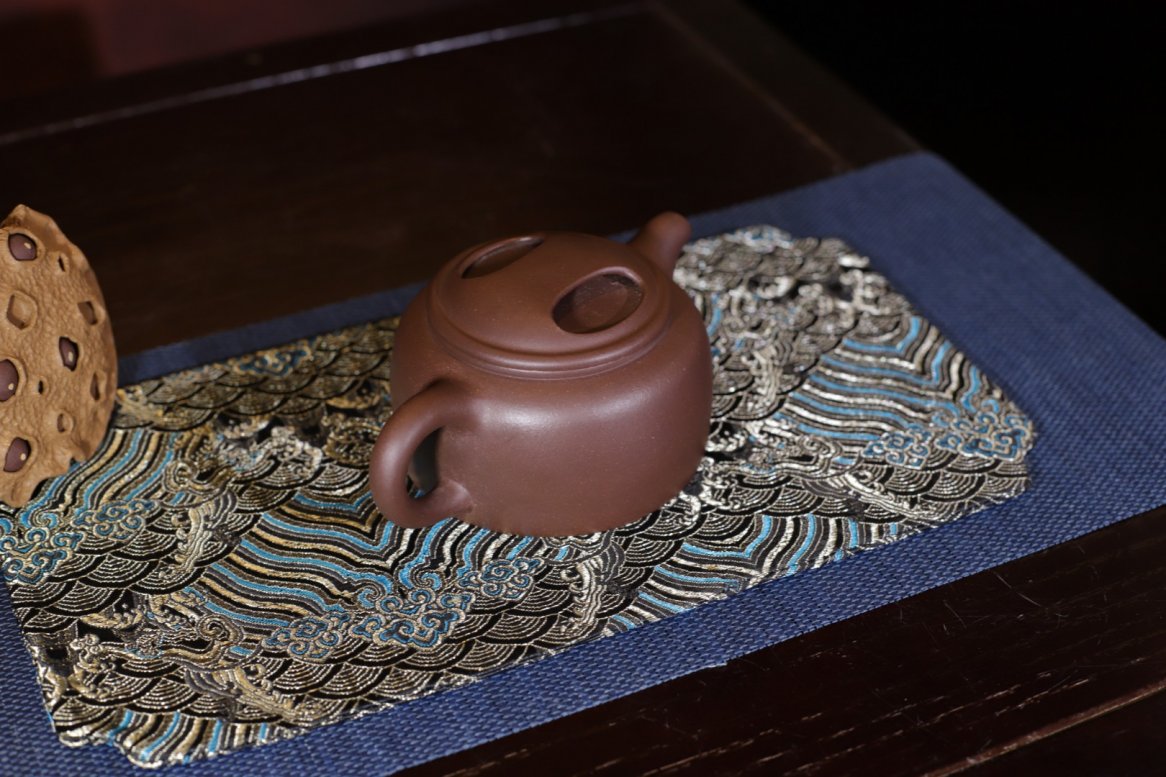卢小伟作品 牛盖莲子