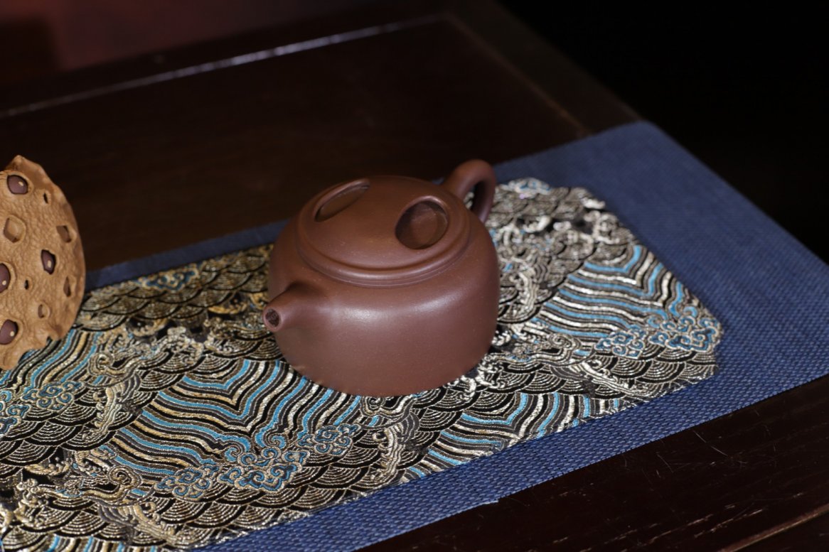 卢小伟作品 牛盖莲子
