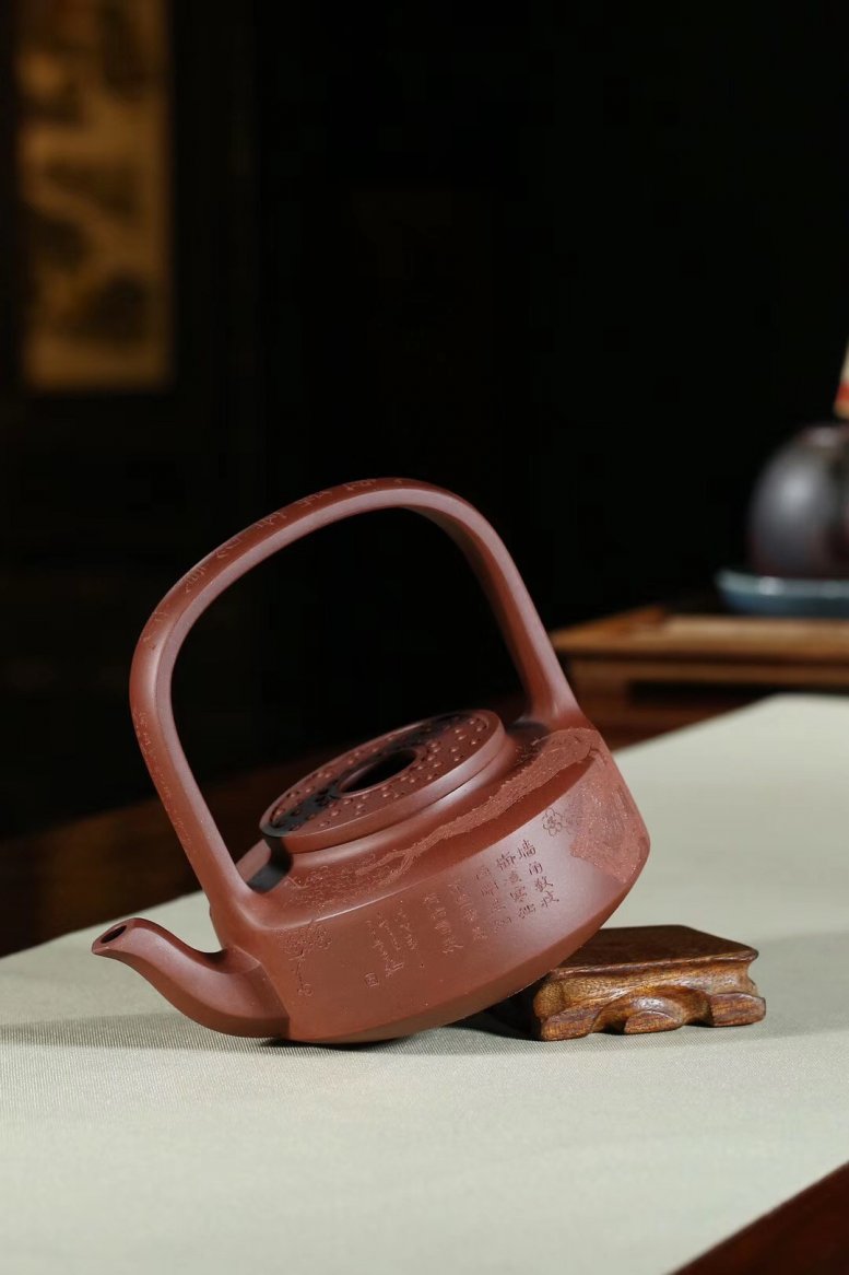 杨军保作品 玉璧提梁