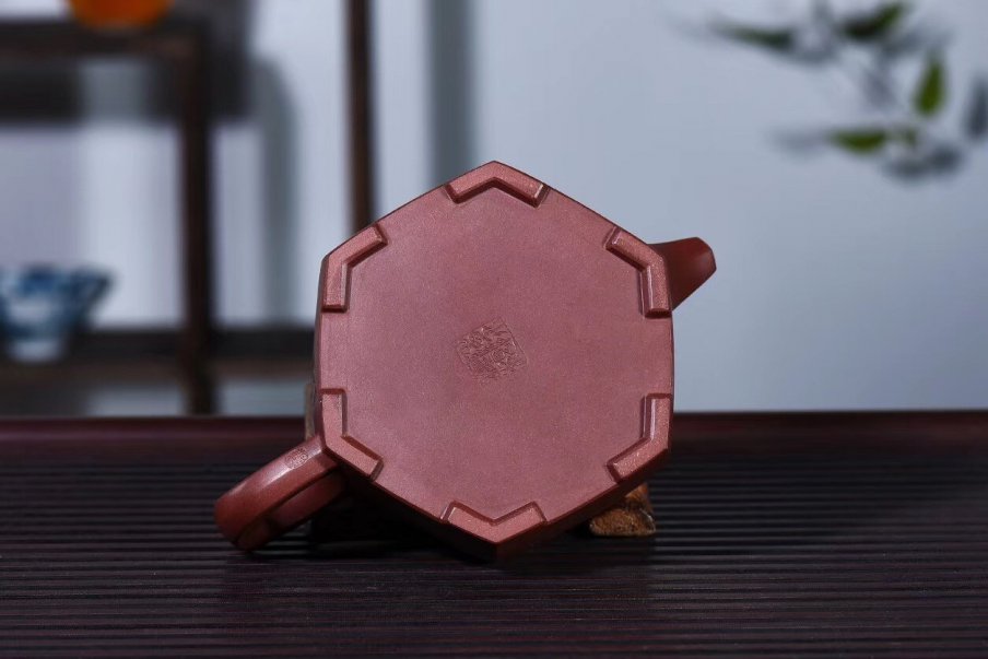 陈顺根作品 雅方壶