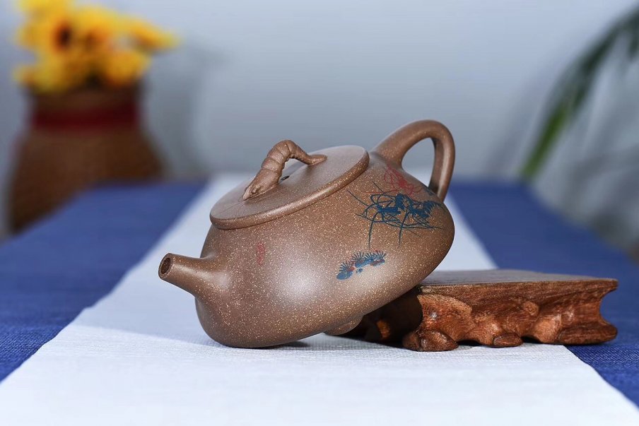 戚志君作品 虾趣石瓢
