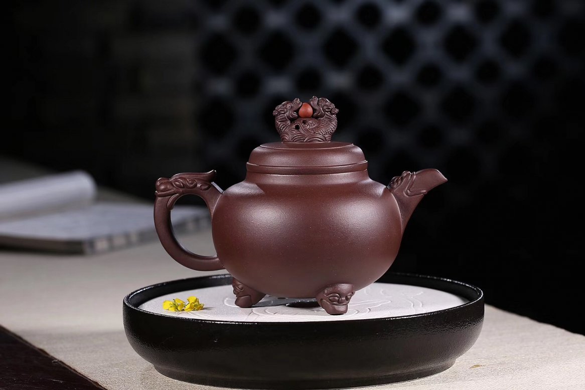 杨军保作品 双龙戏珠