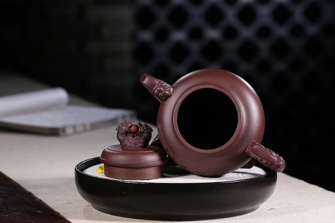 杨军保作品 双龙戏珠