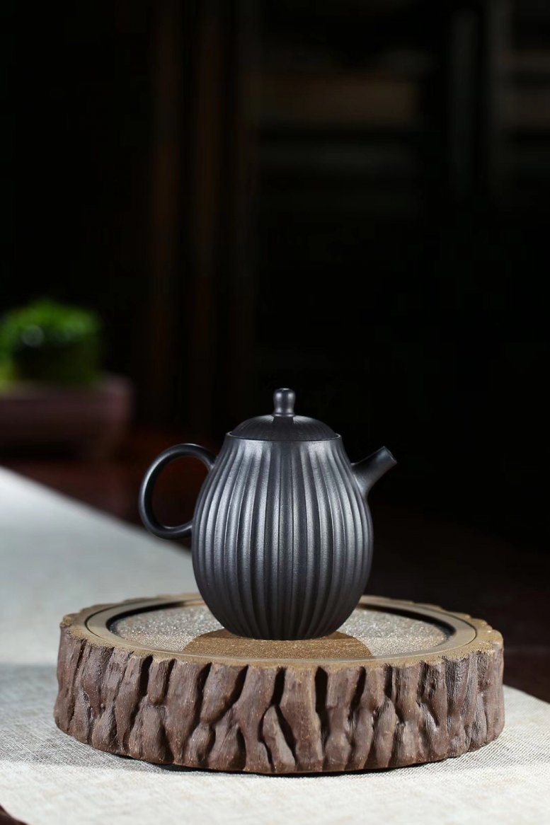 杨军保作品 亭亭玉立