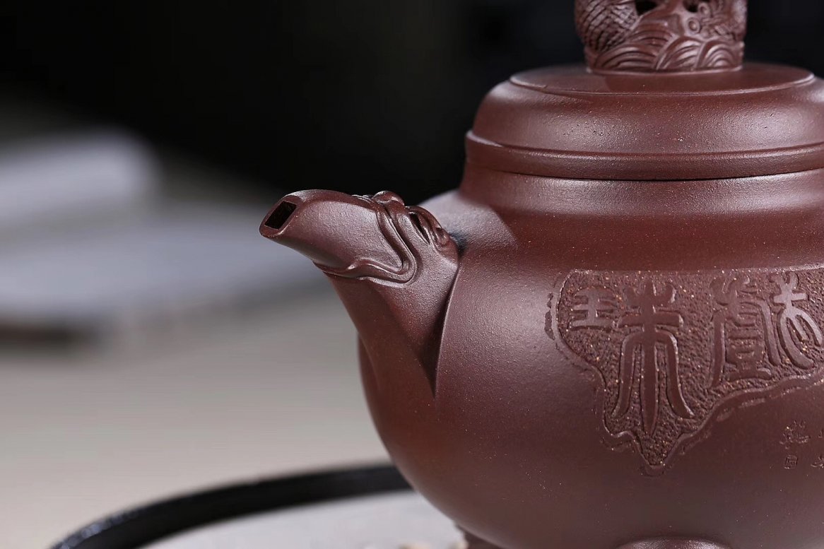 杨军保作品 双龙戏珠
