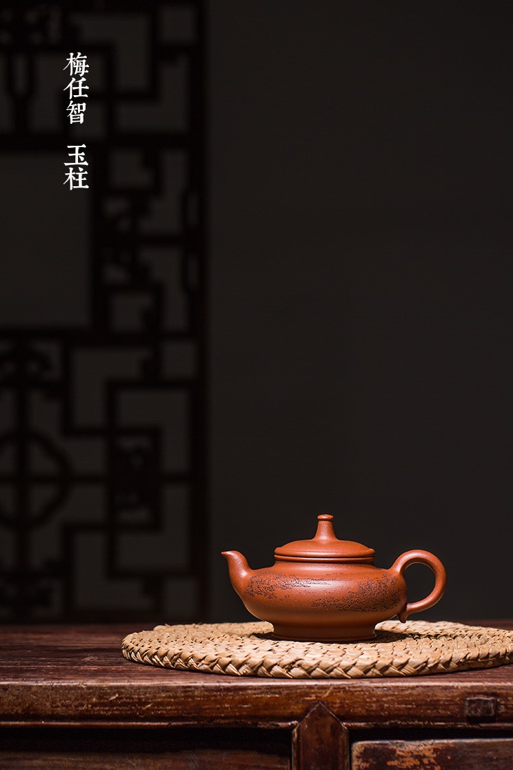 梅任智作品 玉柱