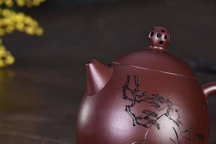 戚志君作品 龙蛋