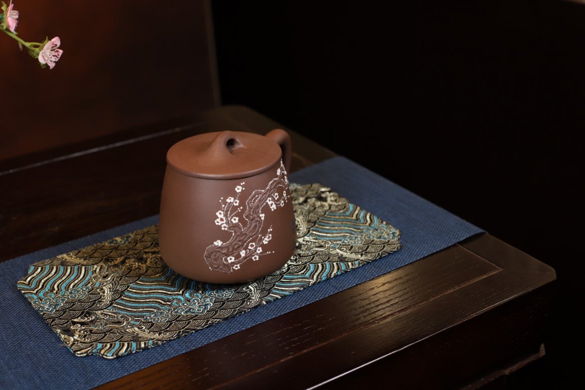 陈伟宝作品 梅花竹节盖杯