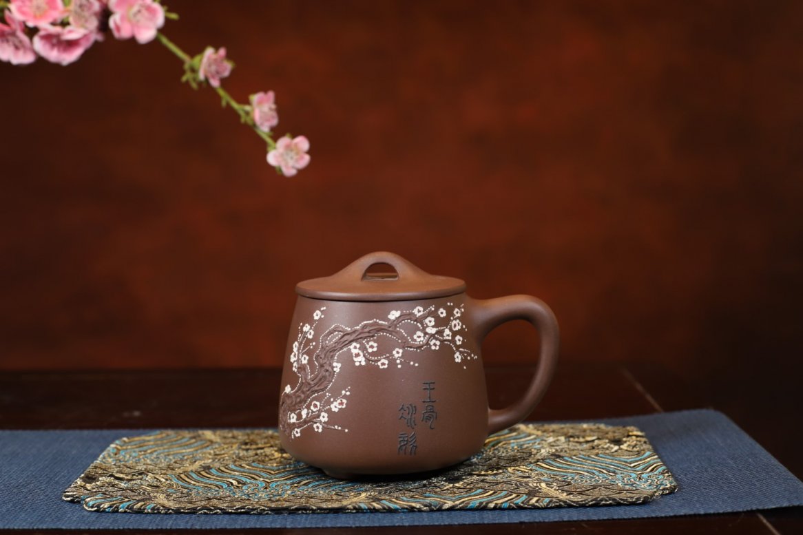 陈伟宝作品 梅花竹节盖杯