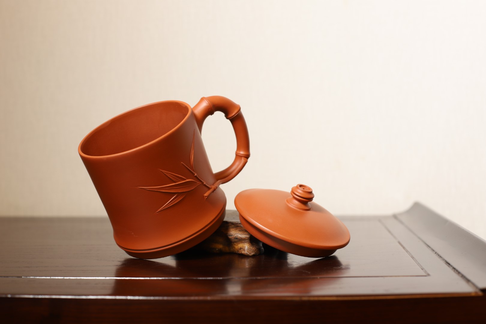 陈伟宝作品 竹节盖杯