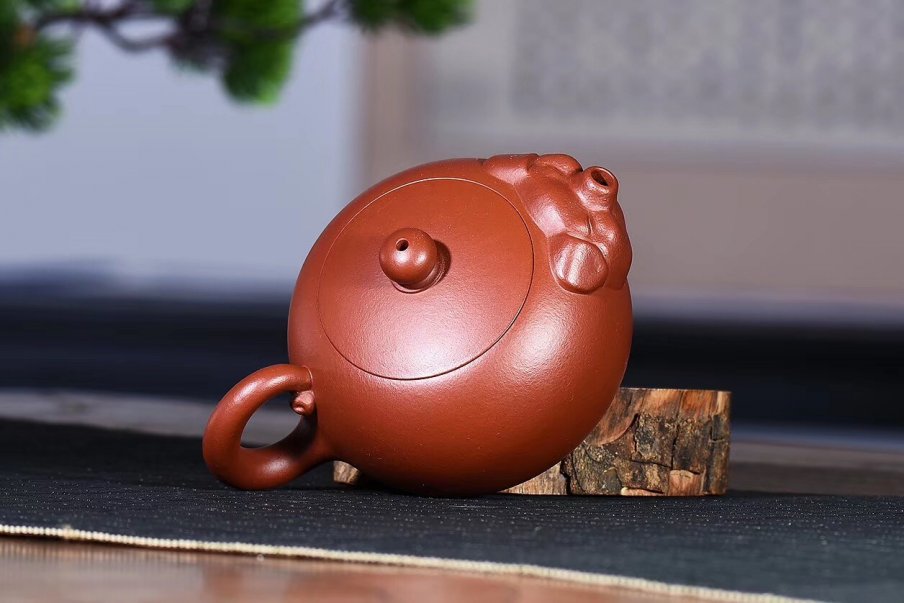 戚志君作品 福猪壶