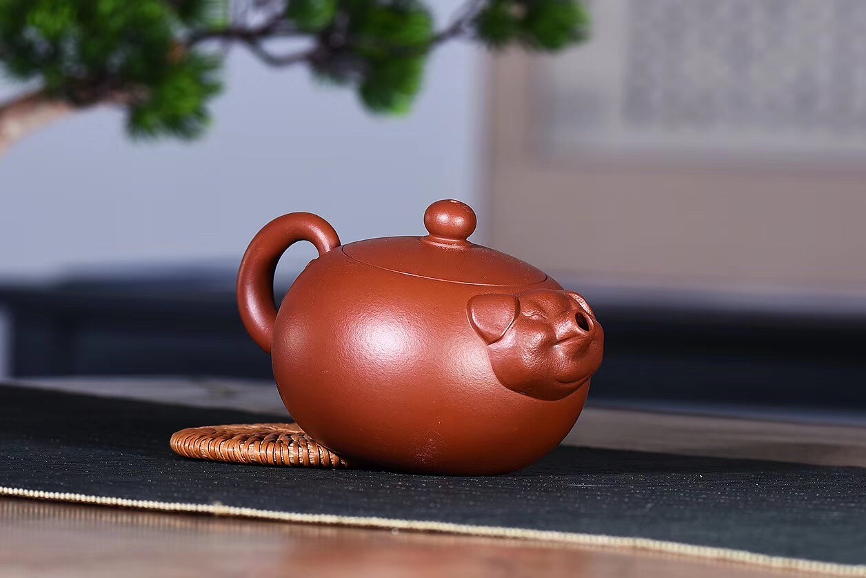 戚志君作品 福猪壶