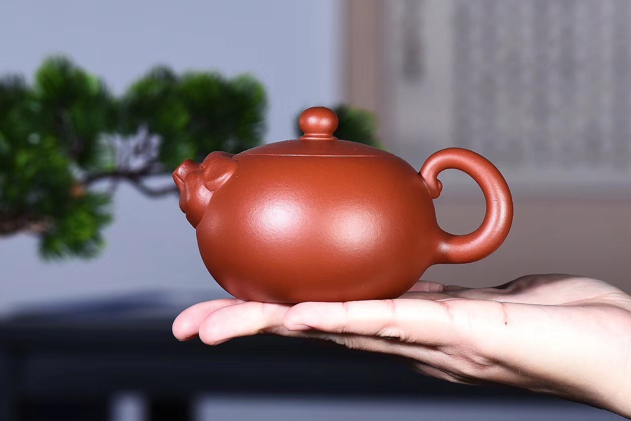 戚志君作品 福猪壶