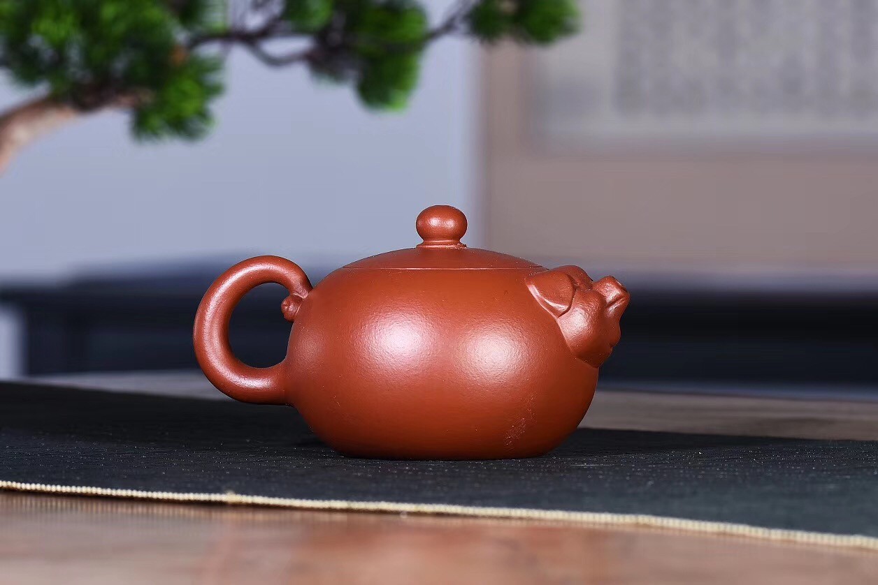 戚志君作品 福猪壶