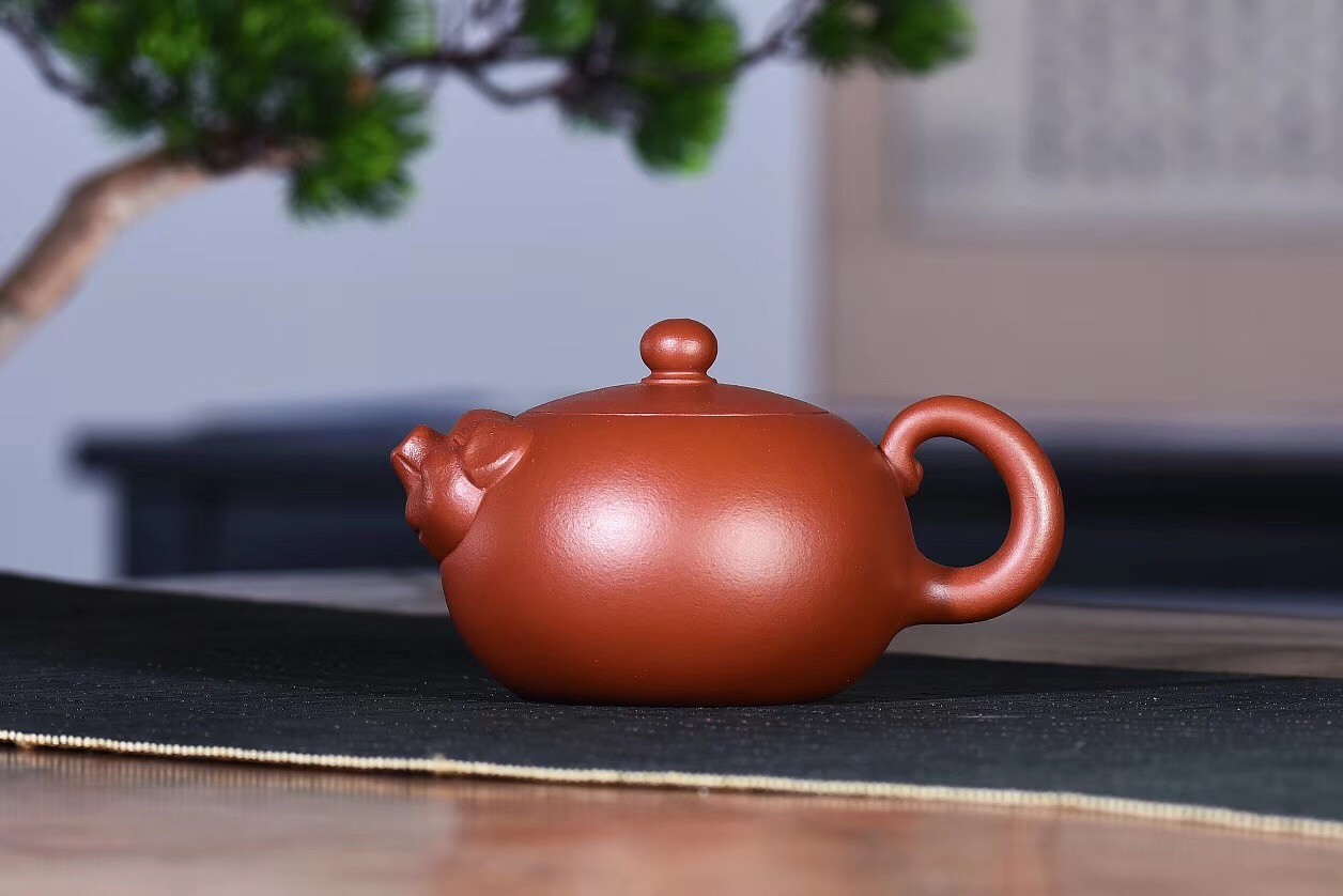 戚志君作品 福猪壶