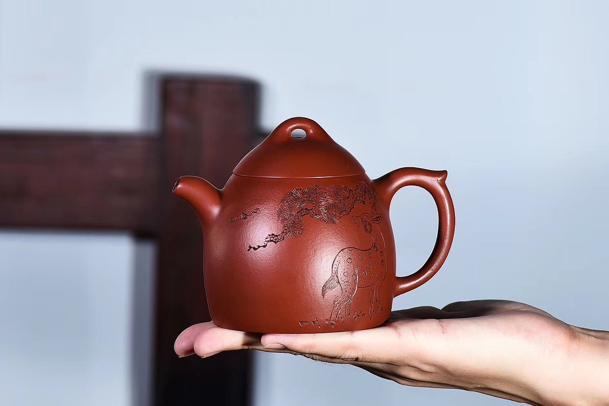 戚志君作品 松鹿秦权