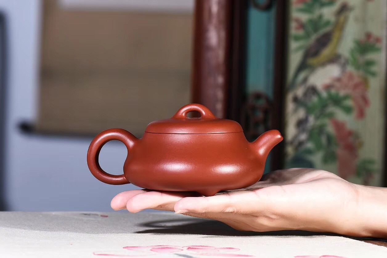 戚志君作品 汉棠石瓢