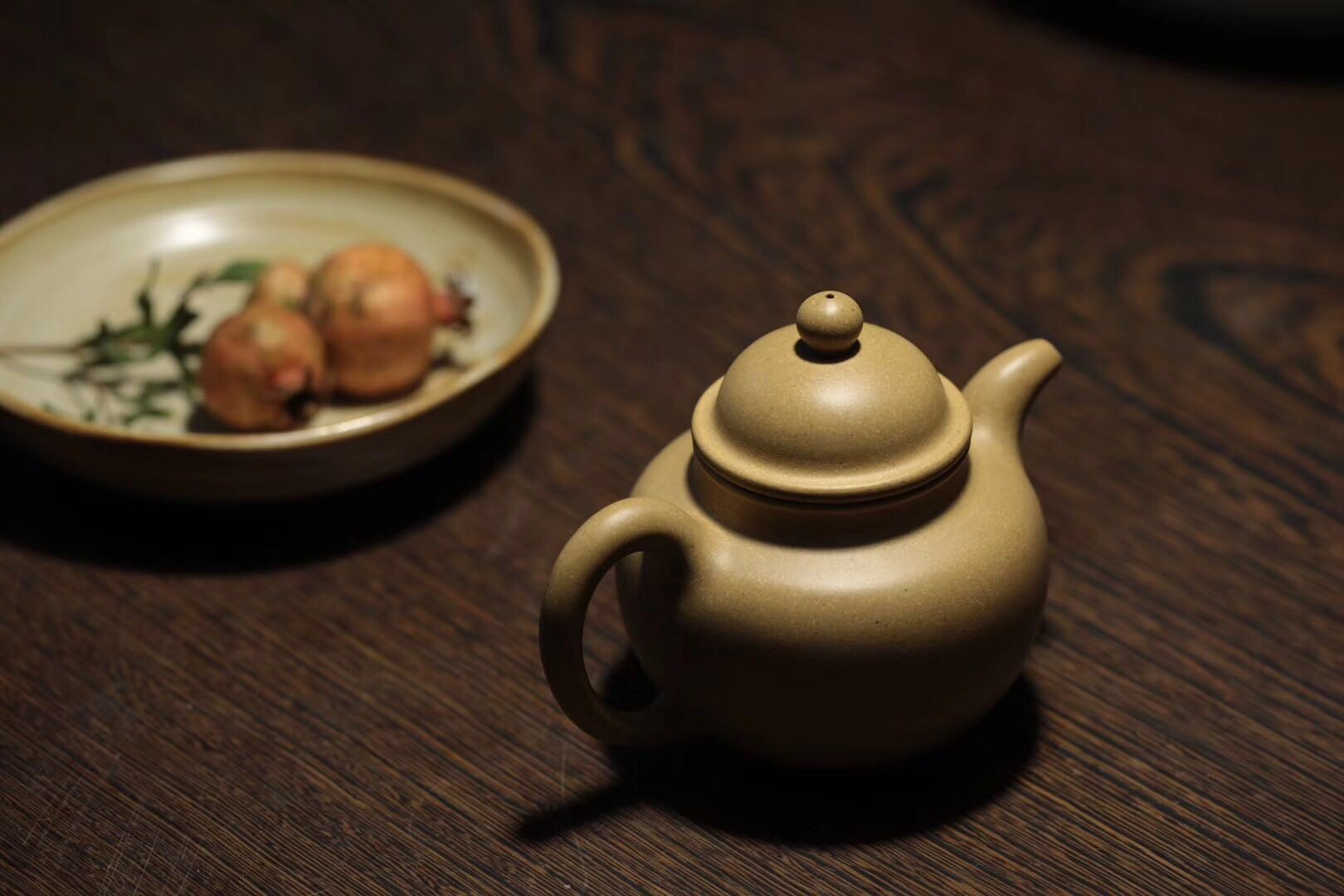 蒋芳仙作品 掇球