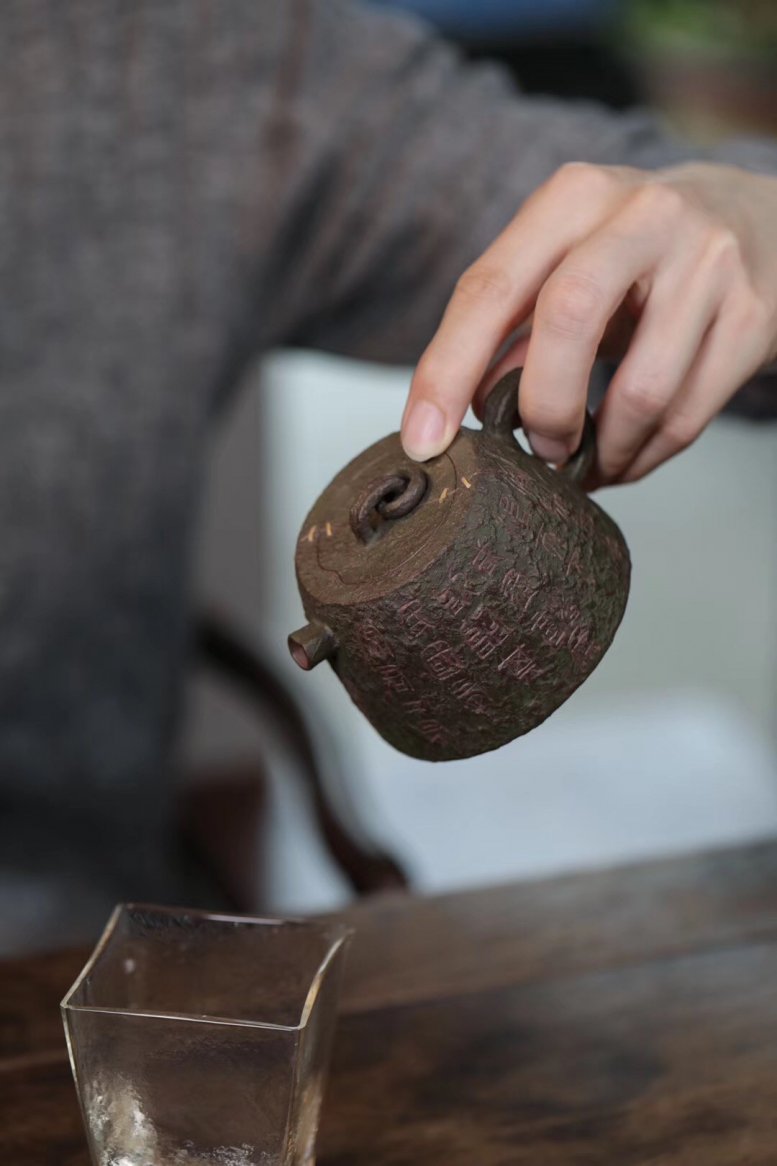 芦建芬作品 精工秦权