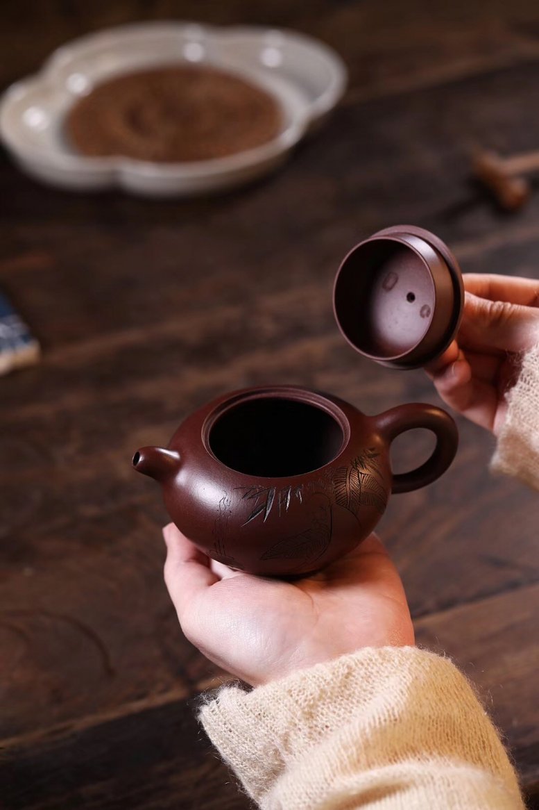 戚志君作品 宫灯