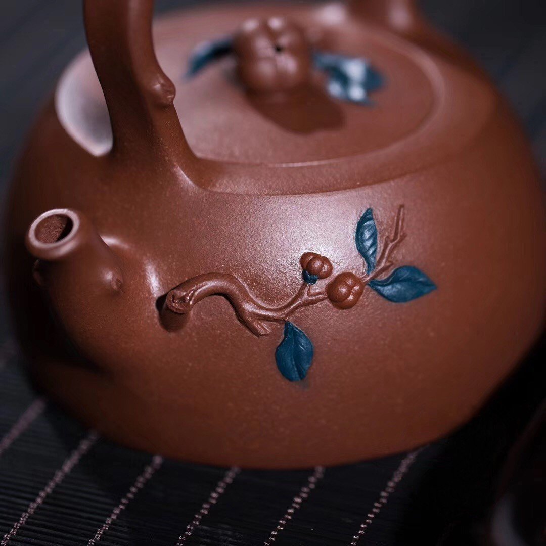 王玉芳作品 硕果提梁