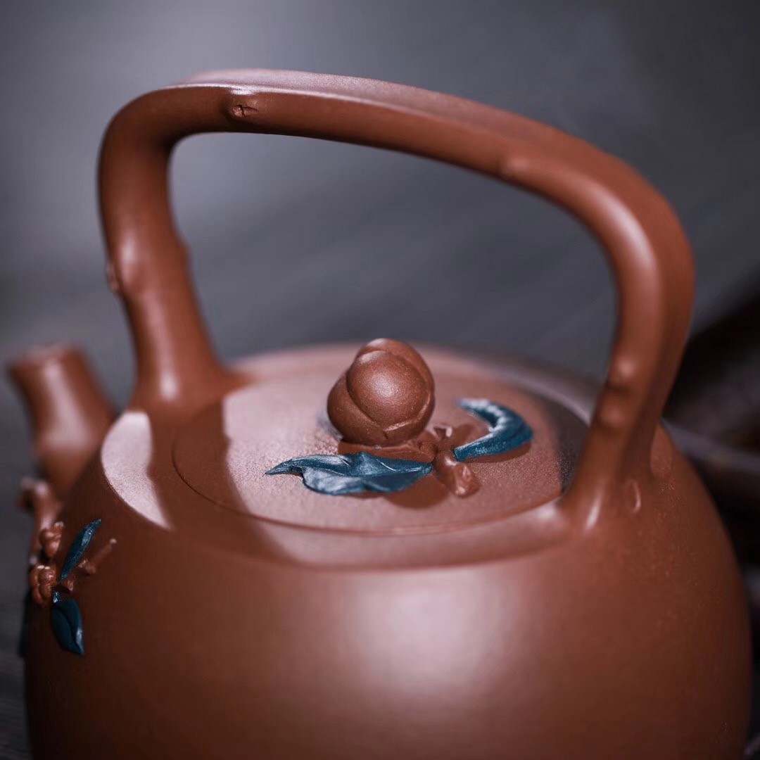 王玉芳作品 硕果提梁