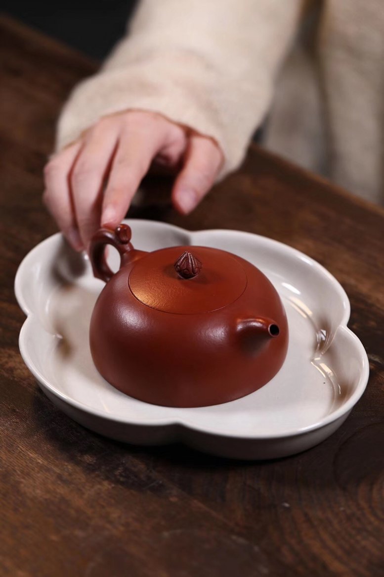 戚志君作品 瑞灵半月