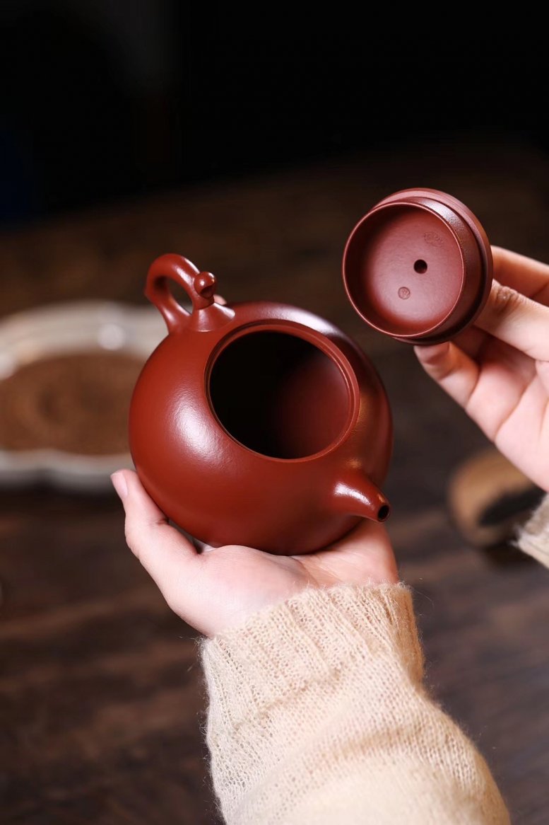 戚志君作品 瑞灵半月
