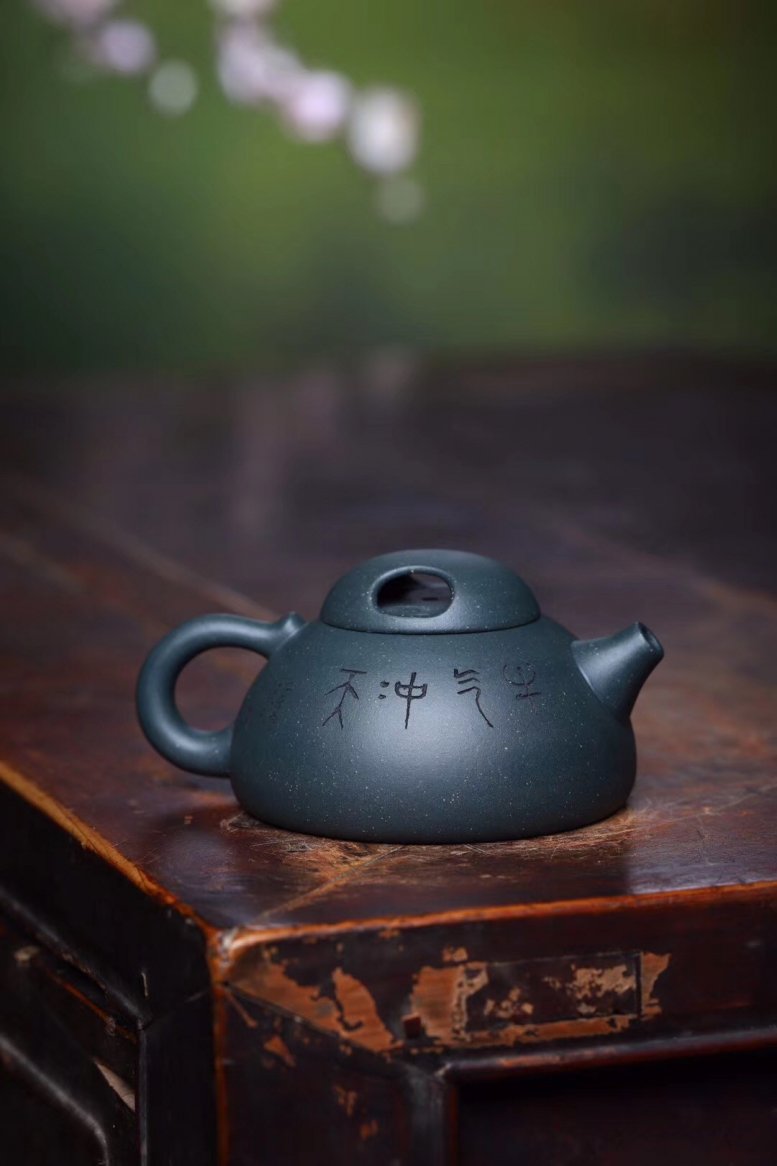 王其明作品 牛气冲天