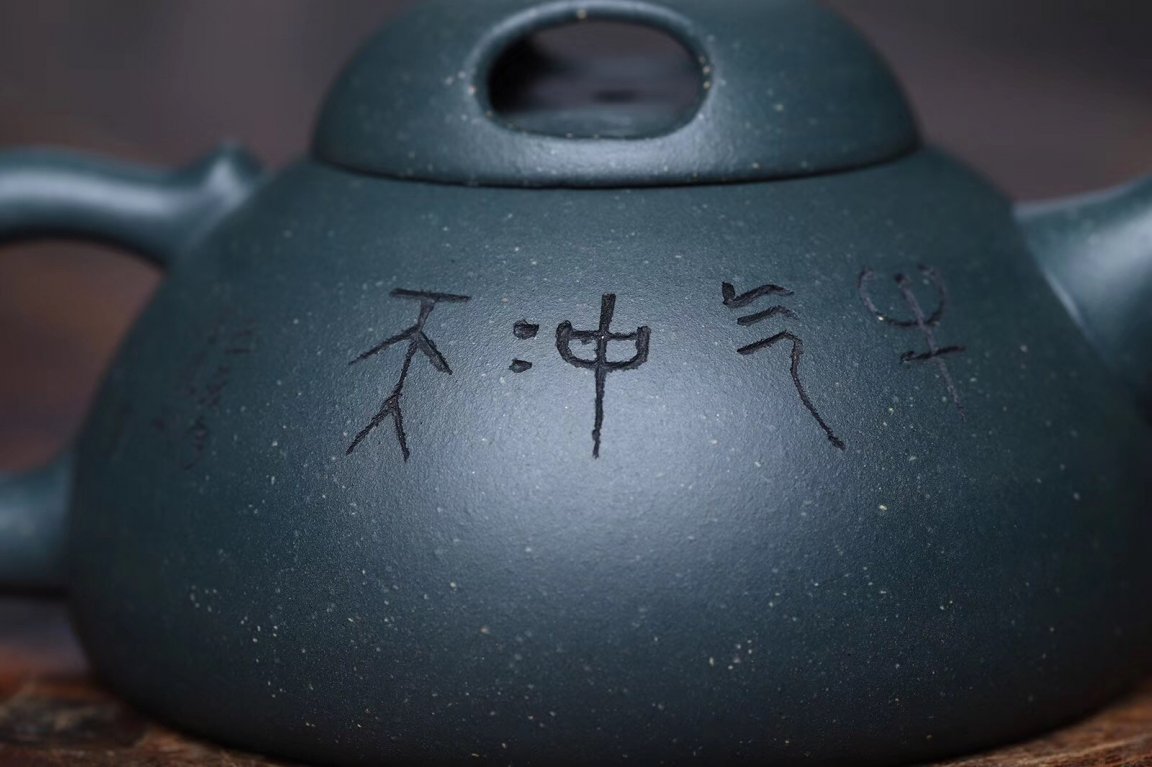 王其明作品 牛气冲天