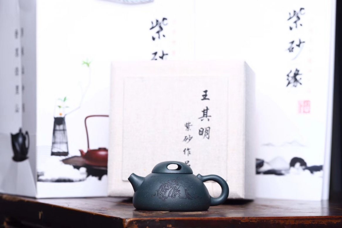 王其明作品 牛气冲天