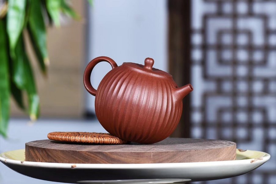 范永芳作品 菱花苹果壶