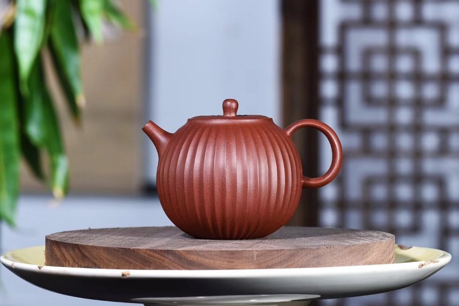 范永芳作品 菱花苹果壶