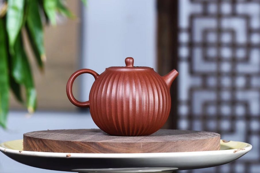 范永芳作品 菱花苹果壶