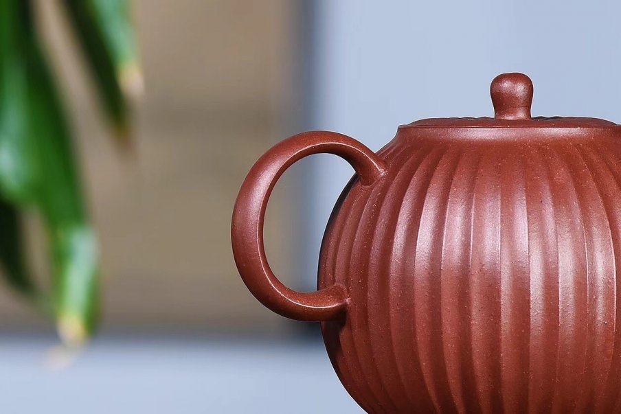 范永芳作品 菱花苹果壶