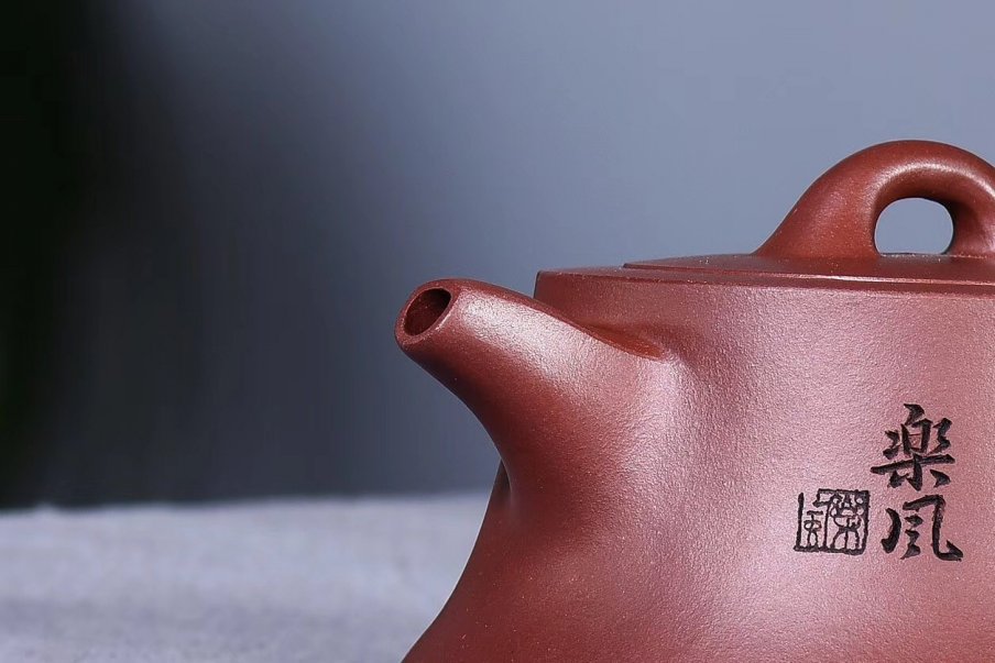 张菊仙作品 金钟
