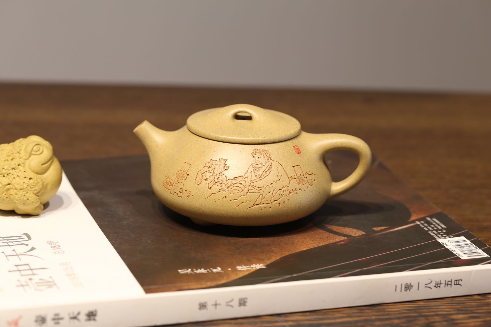 蒋芳仙作品 石瓢(刻人物)