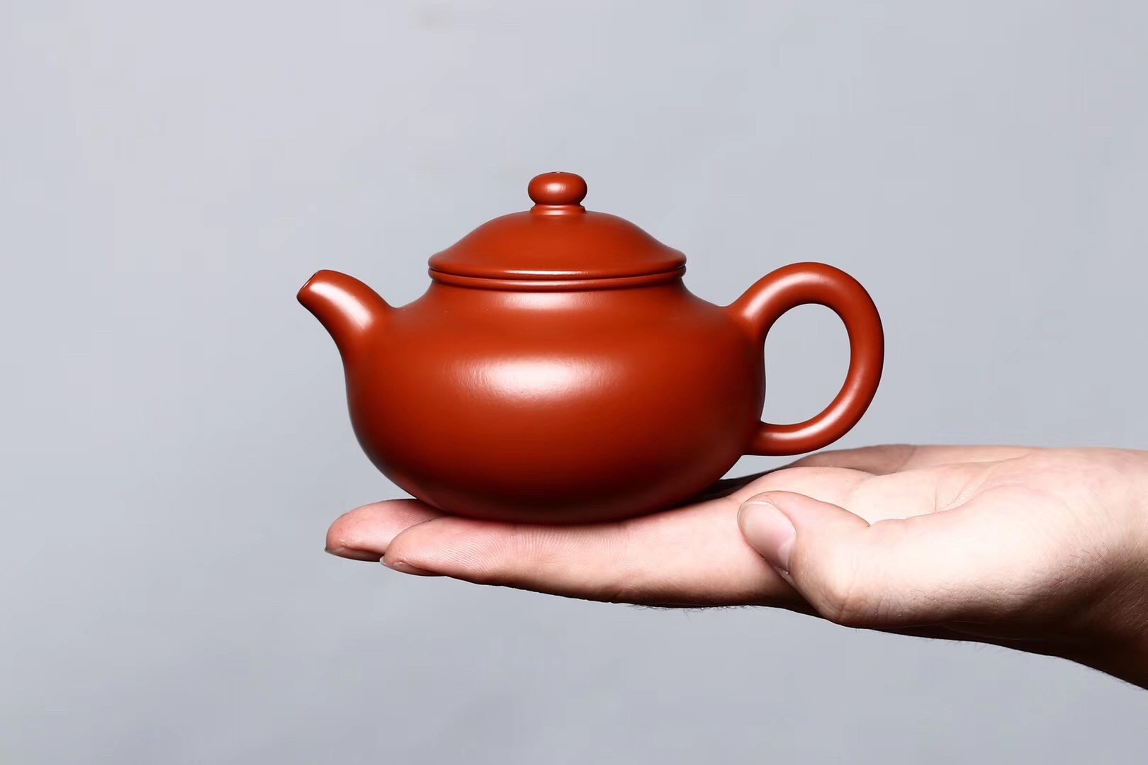 李荷生作品 莲子壶