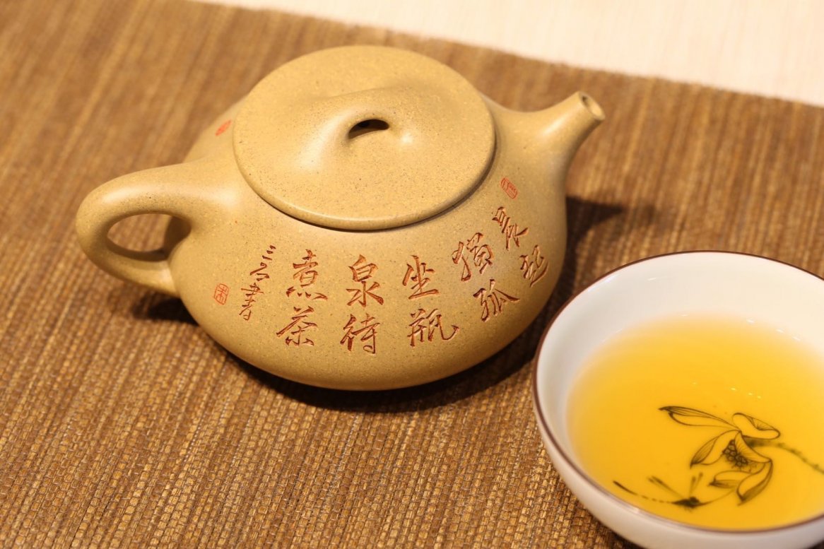 蒋芳仙作品 石瓢(刻人物)